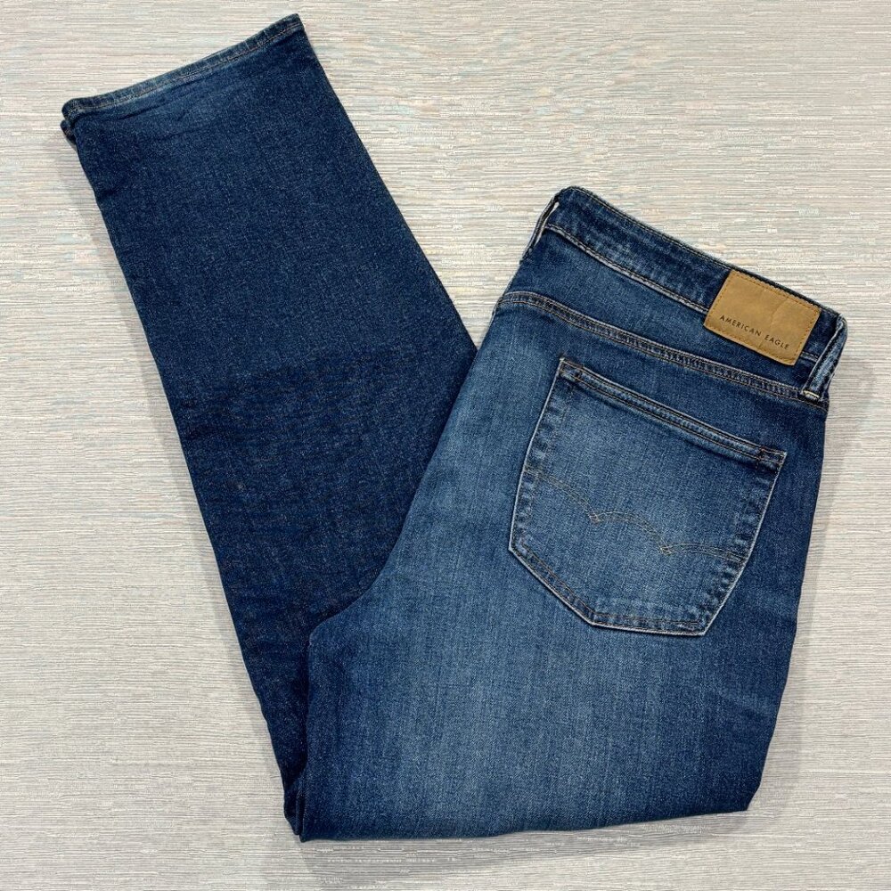 American Eagle Jeans Mens 34 x 32 Athletic Fit Straight Leg Medium Wash Denim